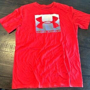 Men’s medium Under armour T-shirt